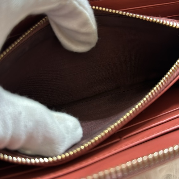 Miu Miu Zip Around Wallet Croc Embossed Leather Vintage With Box - Picture 10 of 16